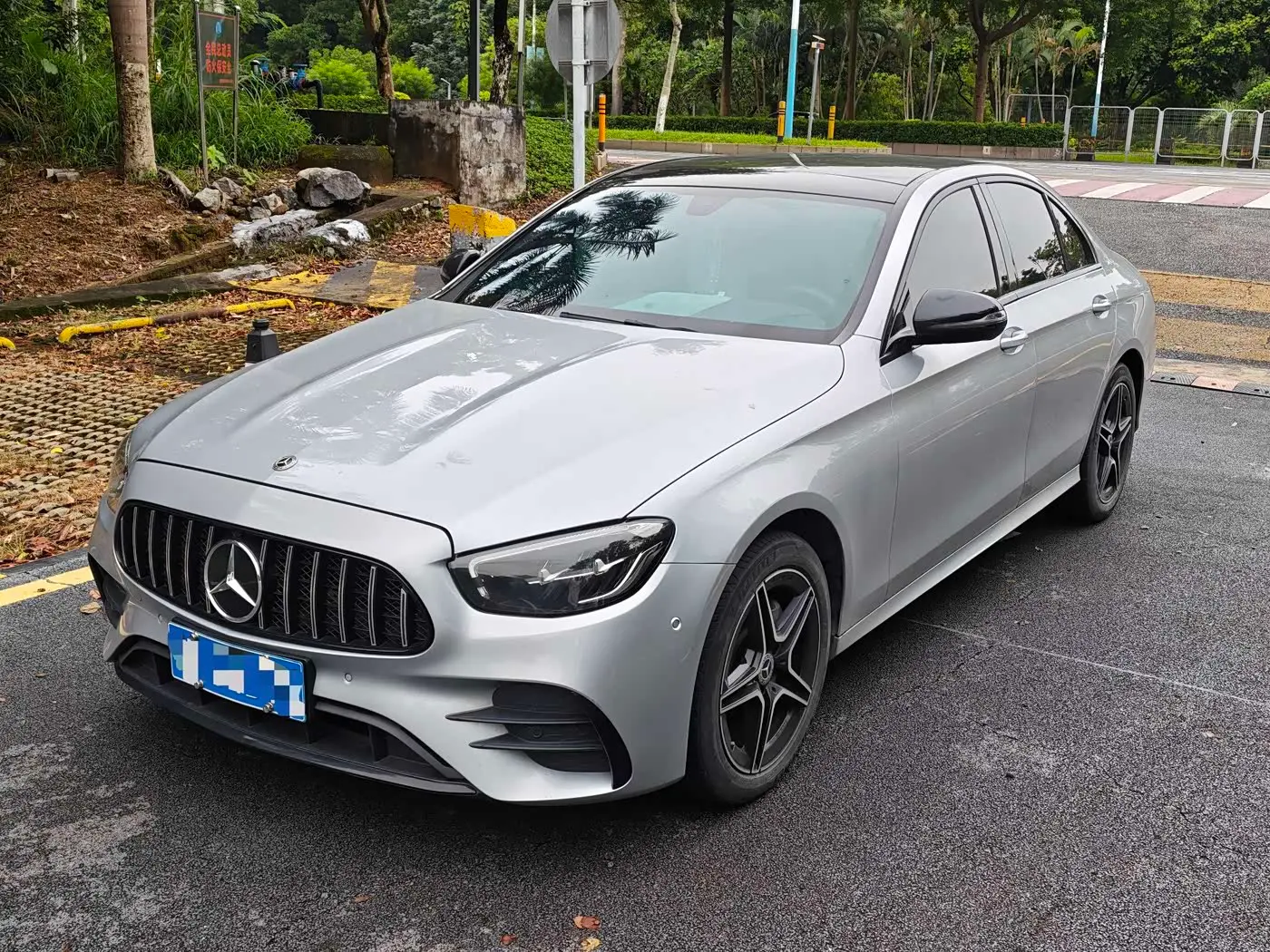 Mercedes-Benz E-Class 2023 — Фото 1/10