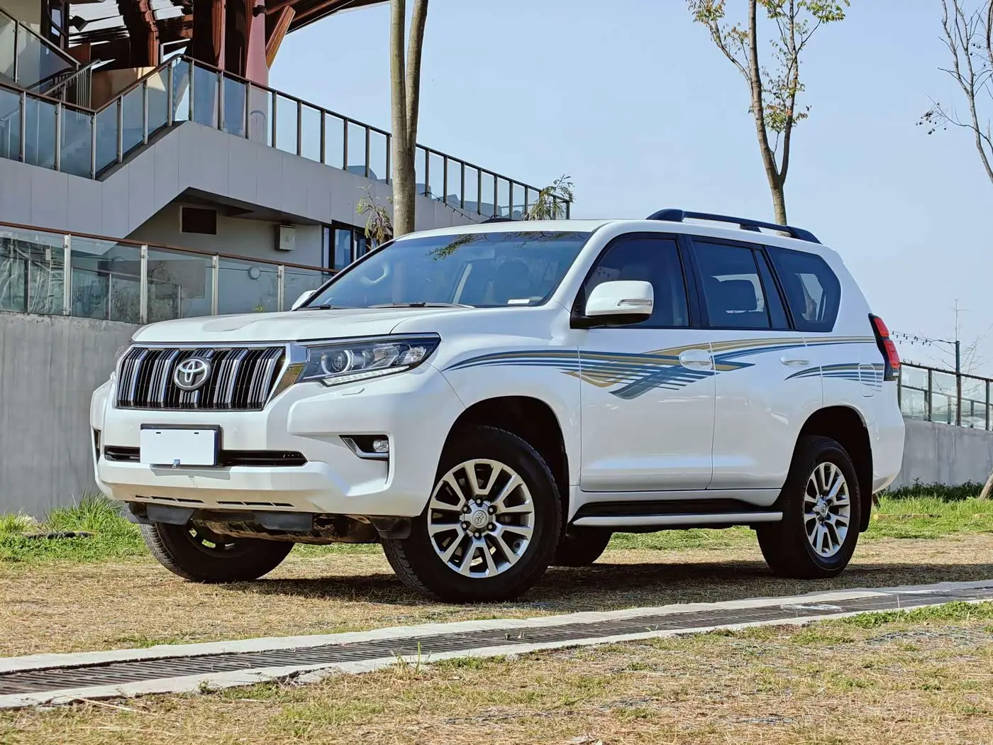 Toyota Prado 2018 — Фото 1/20