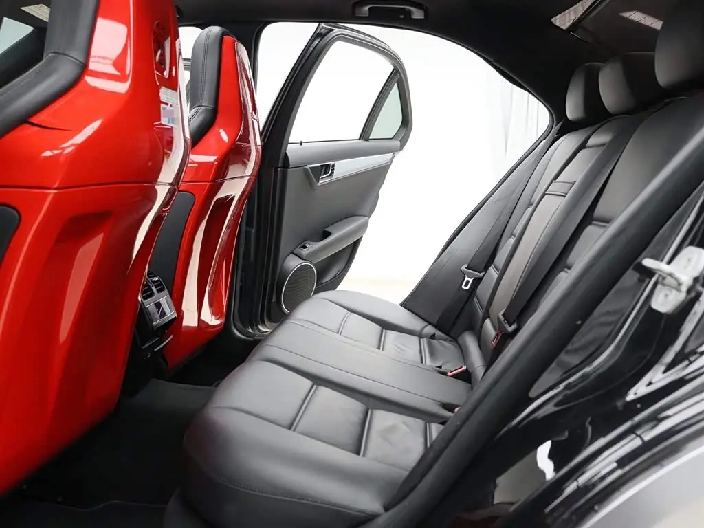 Mercedes-Benz C-Class AMG 2010 — Фото 6/20