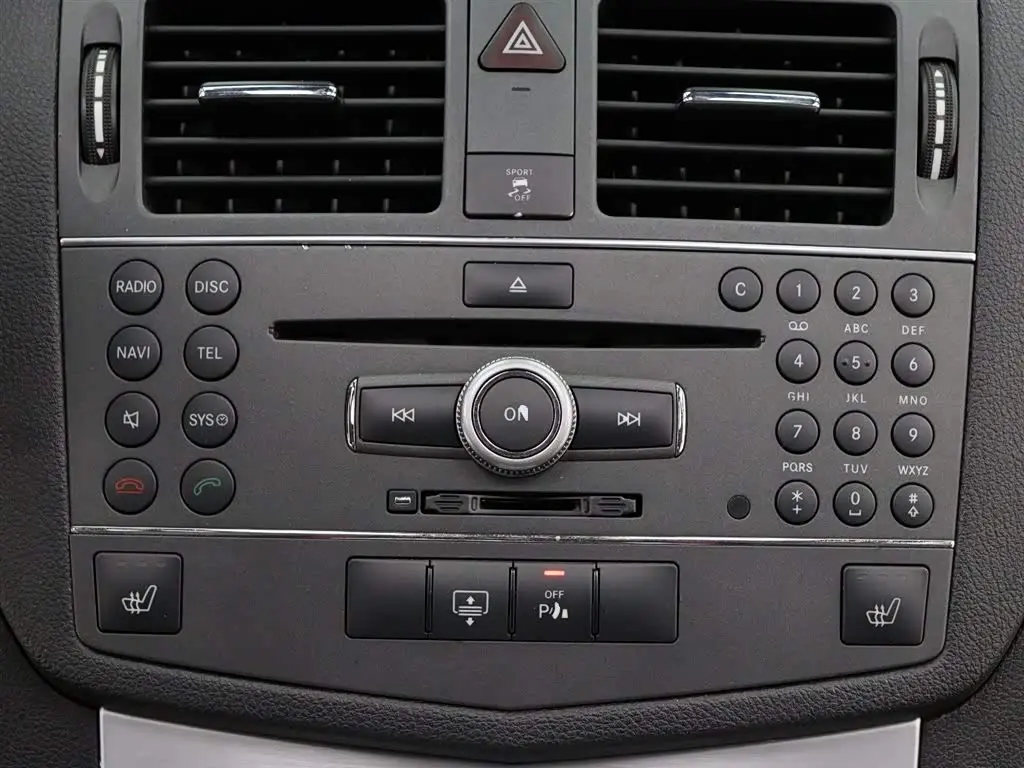 Mercedes-Benz C-Class AMG 2010 — Фото 17/20