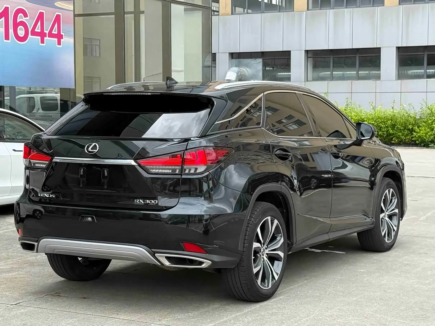 Lexus RX 2022 — Şəkil 8/9