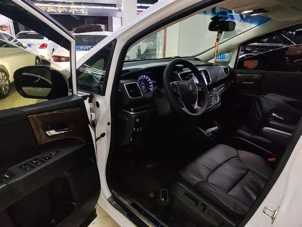 Honda Odyssey 2018 — Photo 16/20