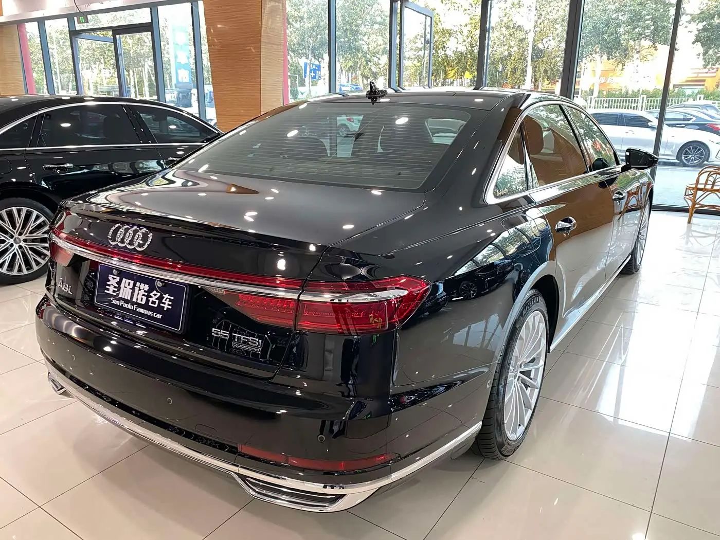 Audi A8 2019 — Şəkil 4/16