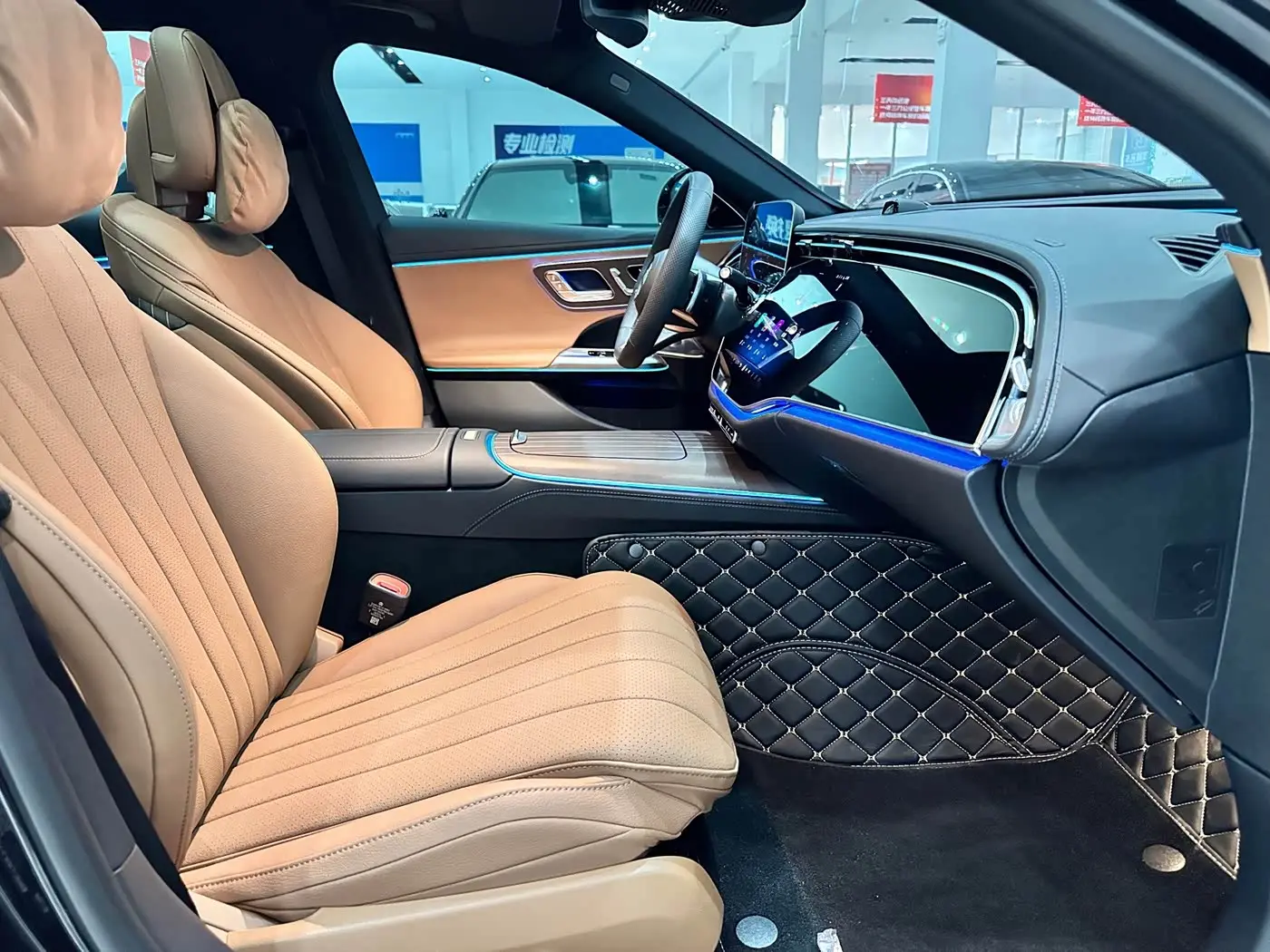 Mercedes-Benz E-Class 2026 — Photo 18/20
