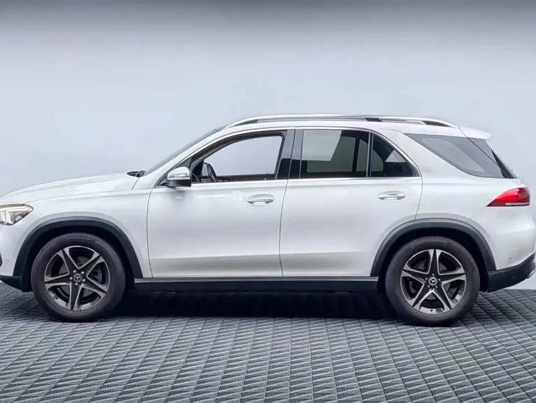 Mercedes-Benz GLE 2022 — Photo 4/15