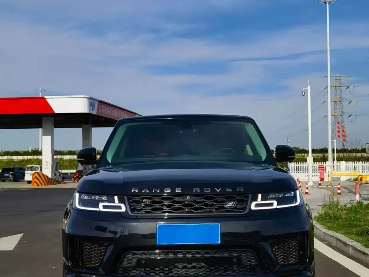 Land Rover Range Rover Sport 2019 — Photo 2/10