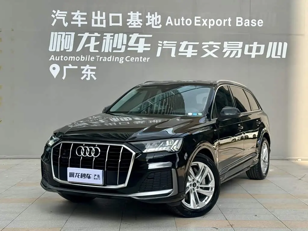 Audi Q7 2024 — Фото 1/14