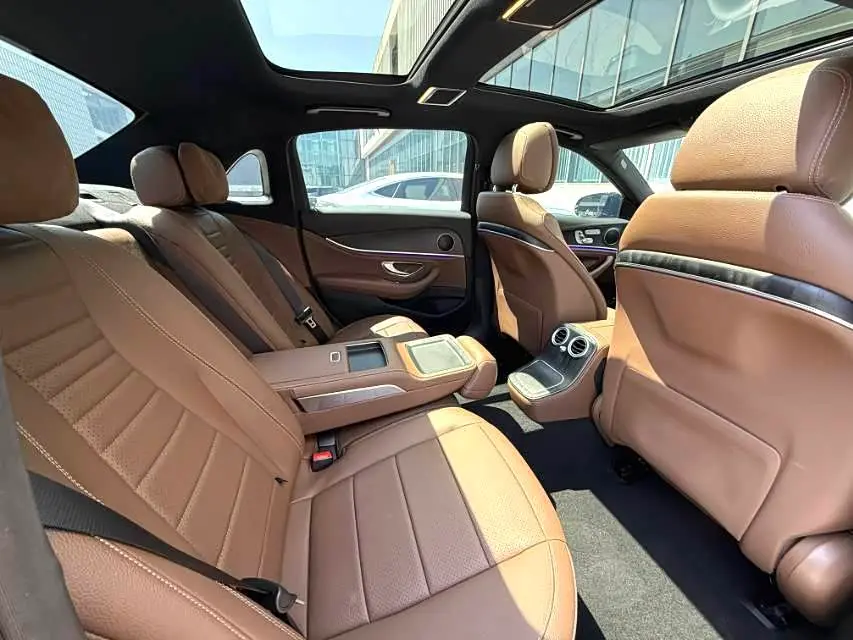 Mercedes-Benz E-Class 2023 — Şəkil 13/18
