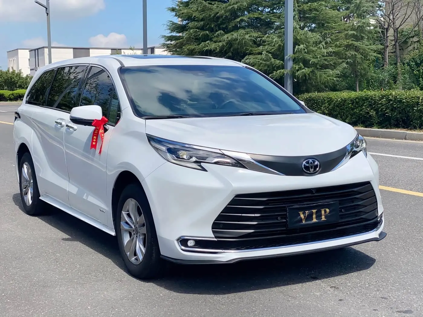 Toyota Sienna 2024 — Photo 3/20