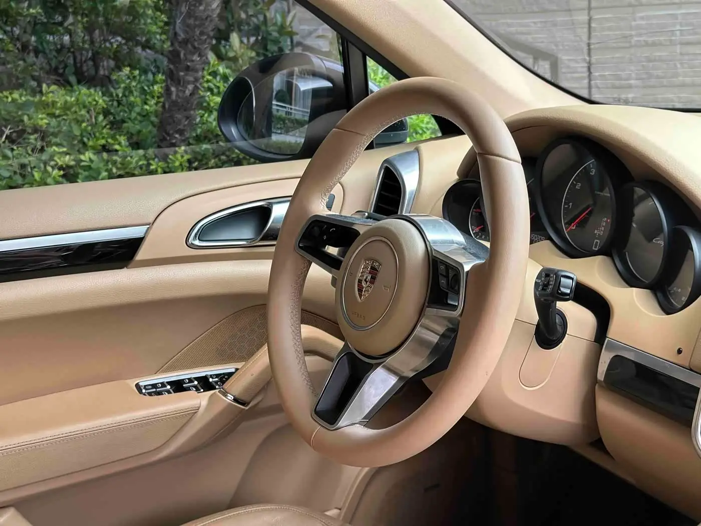 Porsche Cayenne 2011 — Photo 16/20