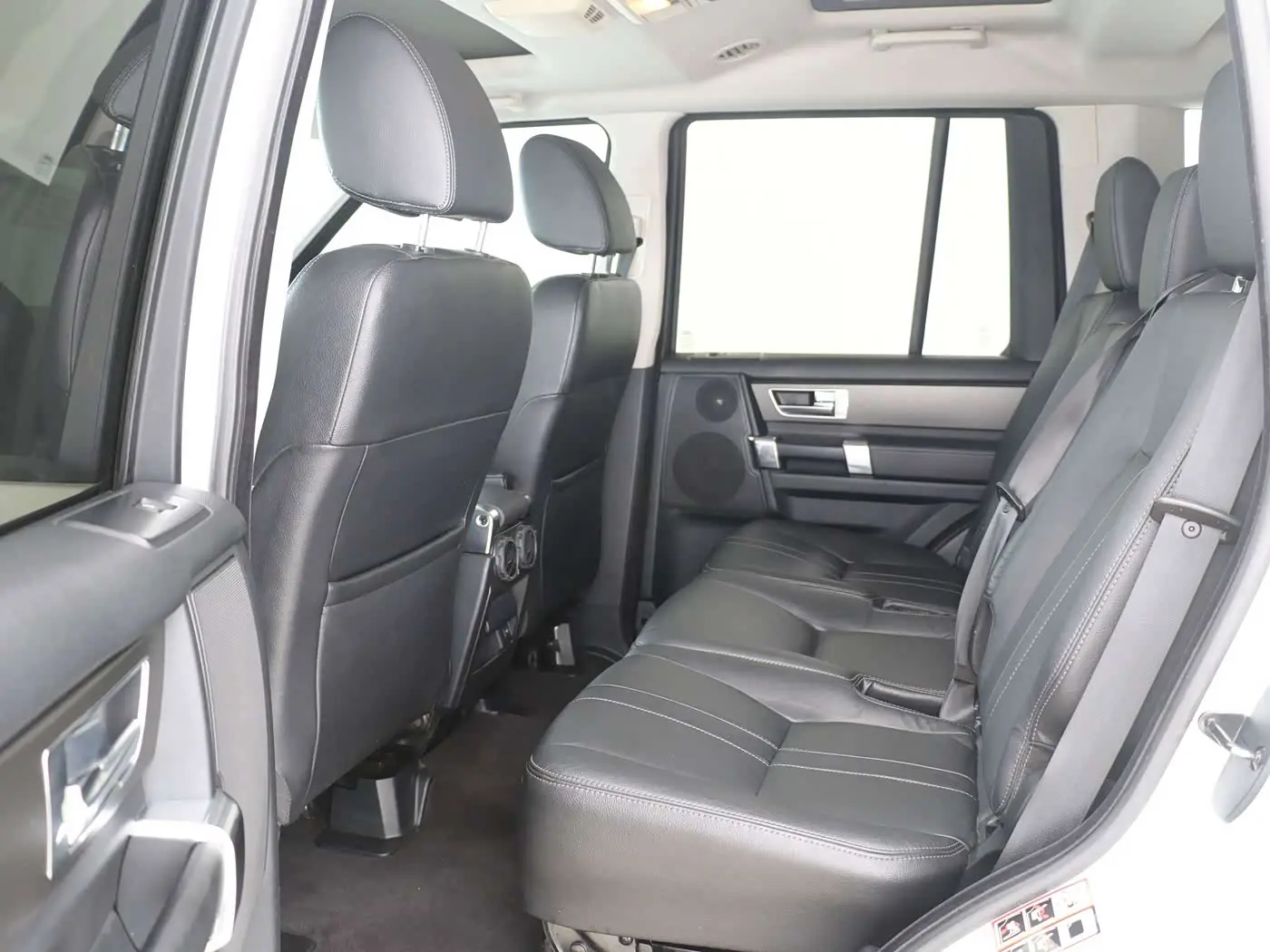 Land Rover Discovery 2013 — Photo 10/16