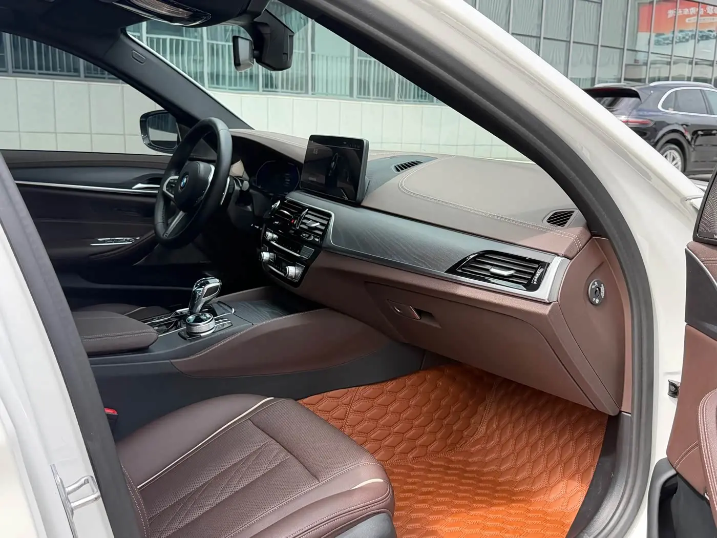 BMW 5 Series 2022 — Photo 10/15