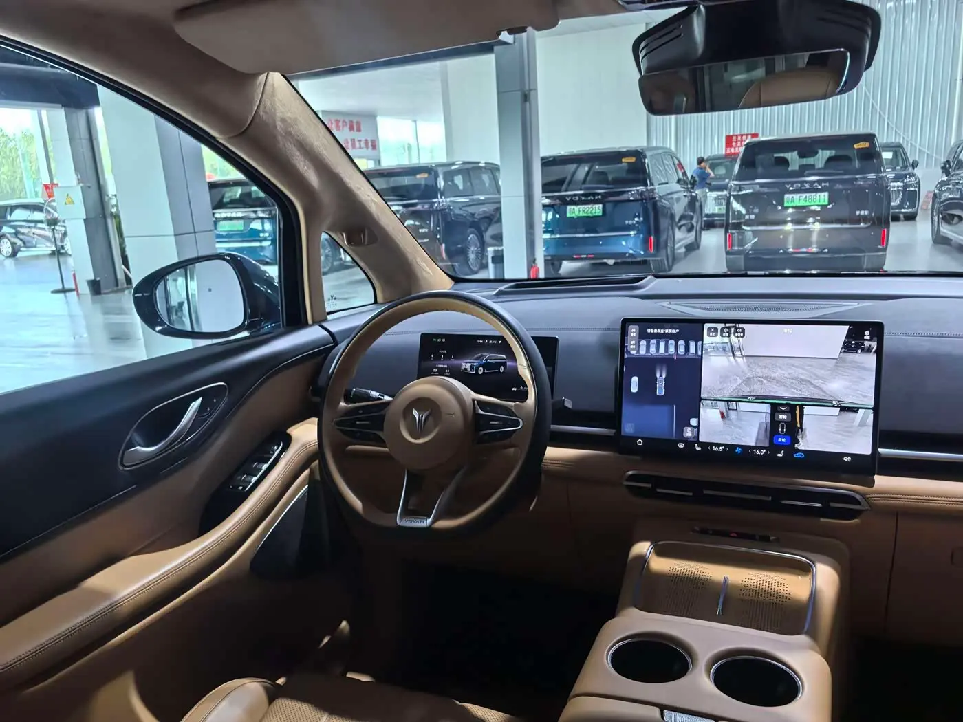 Voyah Auto Voyah Dreamer 2025 — Photo 5/9