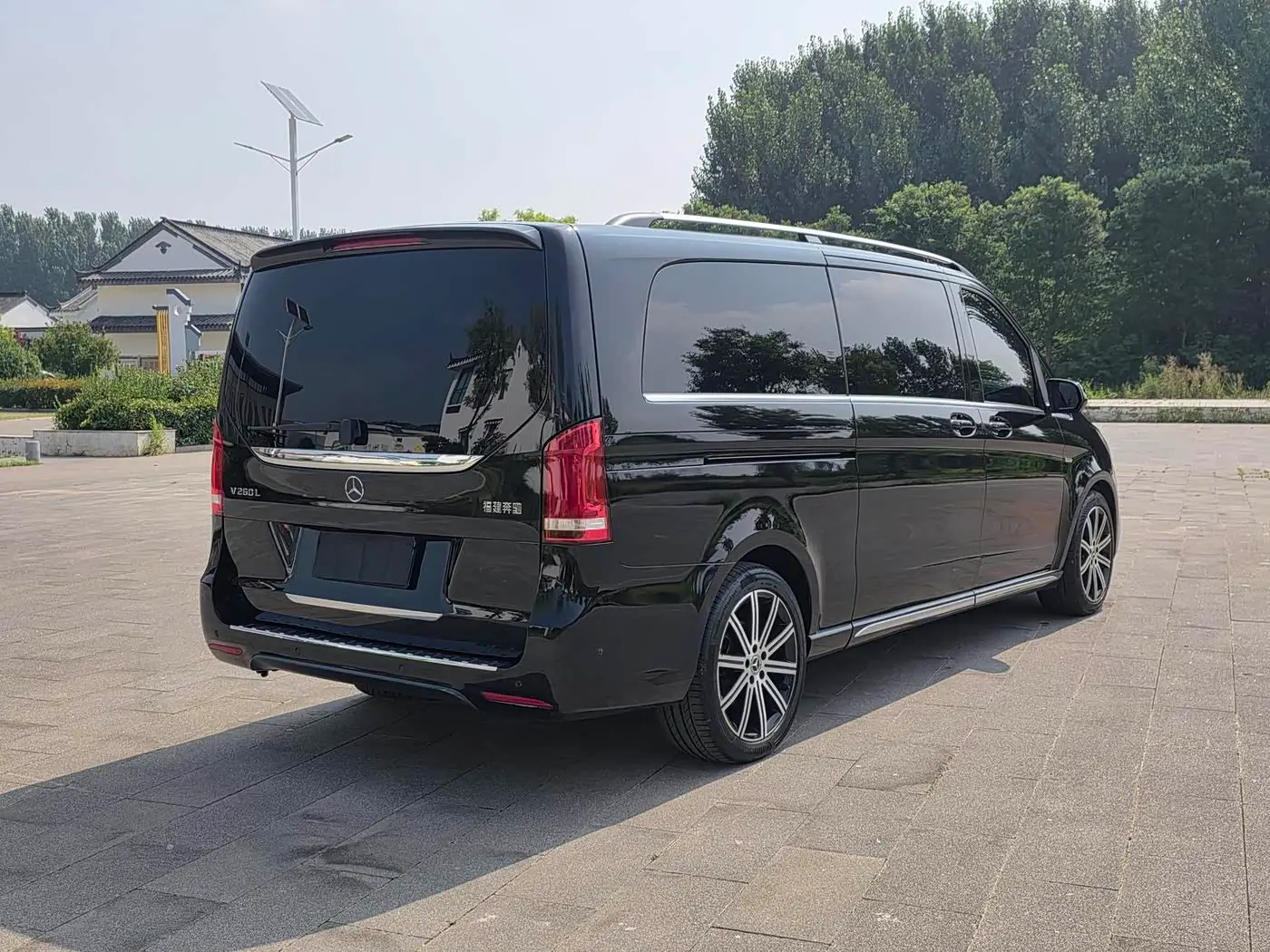 Mercedes-Benz V-Class 2022 — Фото 7/15