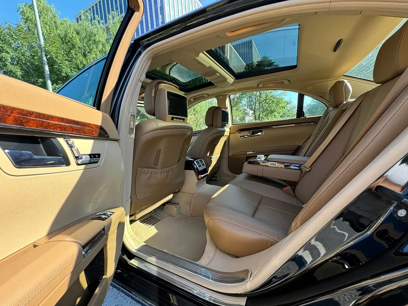 Mercedes-Benz S-Class 2009 — Photo 20/20