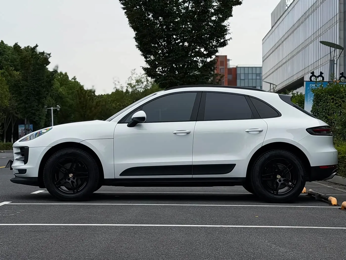 Porsche Macan 2019 — Photo 3/16