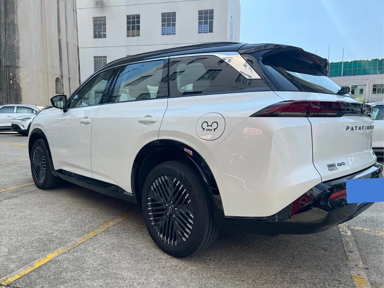 Nissan Terra 2025 — Photo 6/20