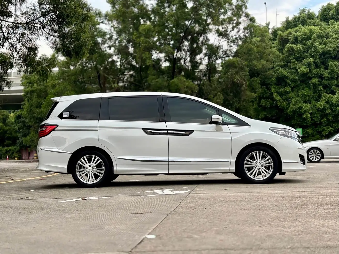 Honda Elysion 2017 — Şəkil 19/20