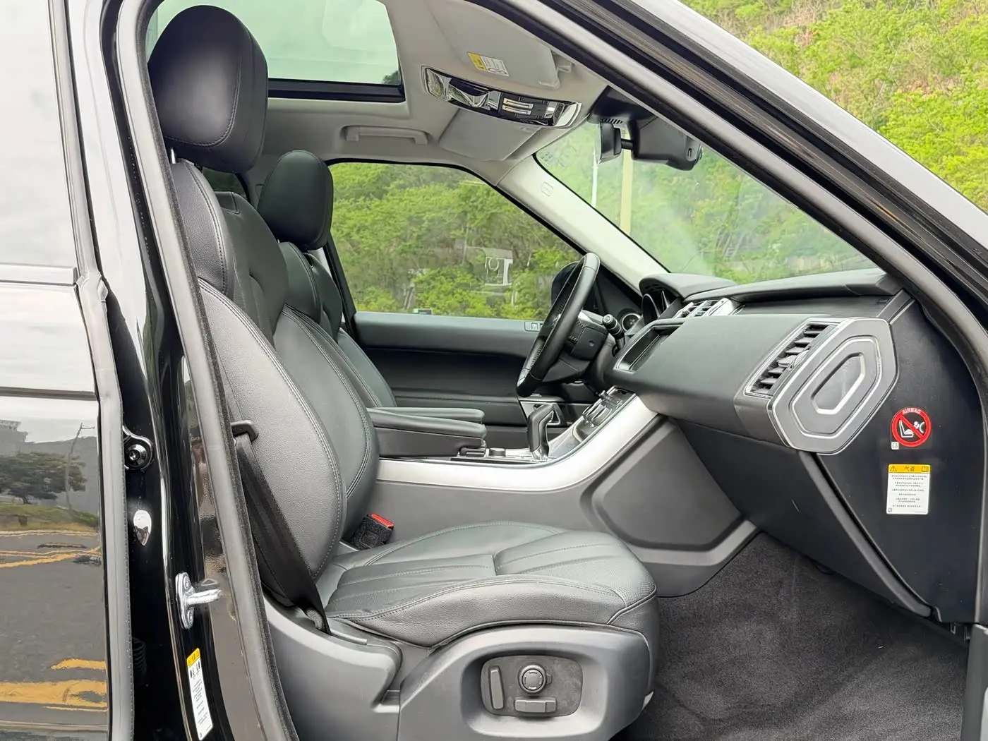 Land Rover Range Rover Sport 2017 — Photo 14/19