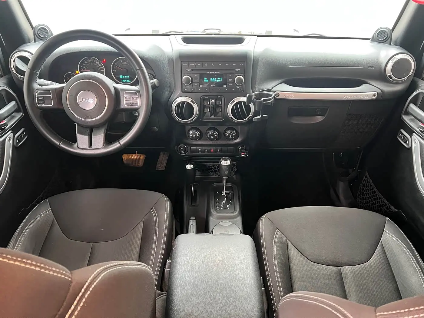 Jeep Wrangler 2015 — Photo 8/9