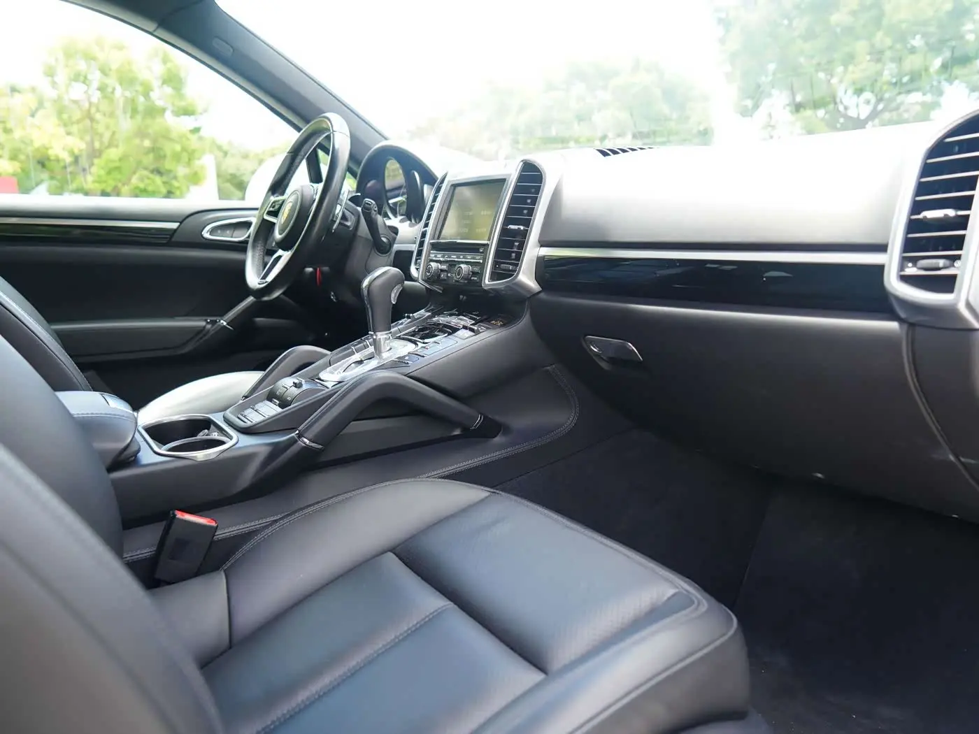 Porsche Cayenne New Energy 2015 — Фото 11/19