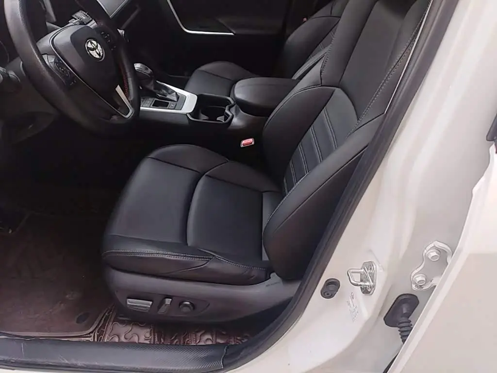 Toyota Wildlander 2021 — Şəkil 15/20