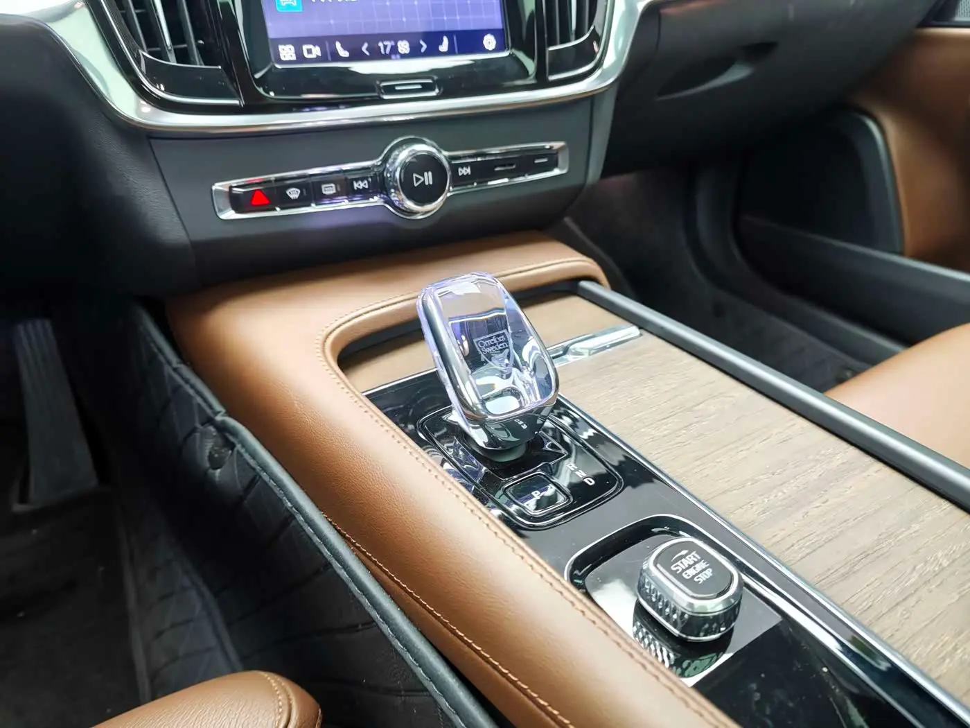Volvo S90 2025 — Photo 11/17