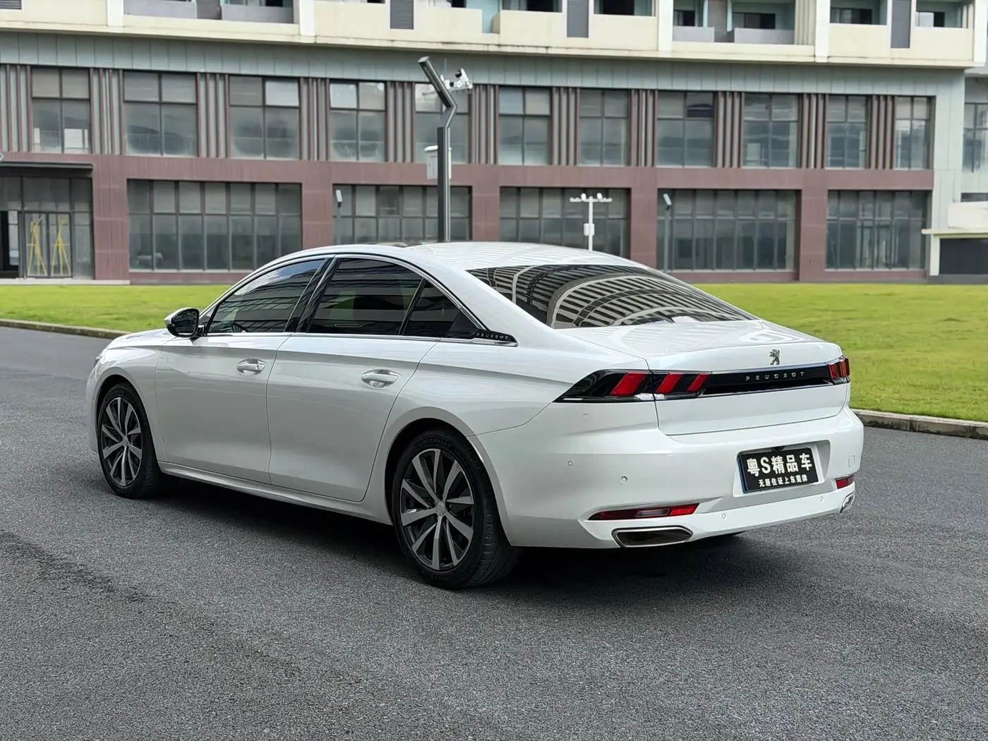 Peugeot 508 2021 — Фото 4/12