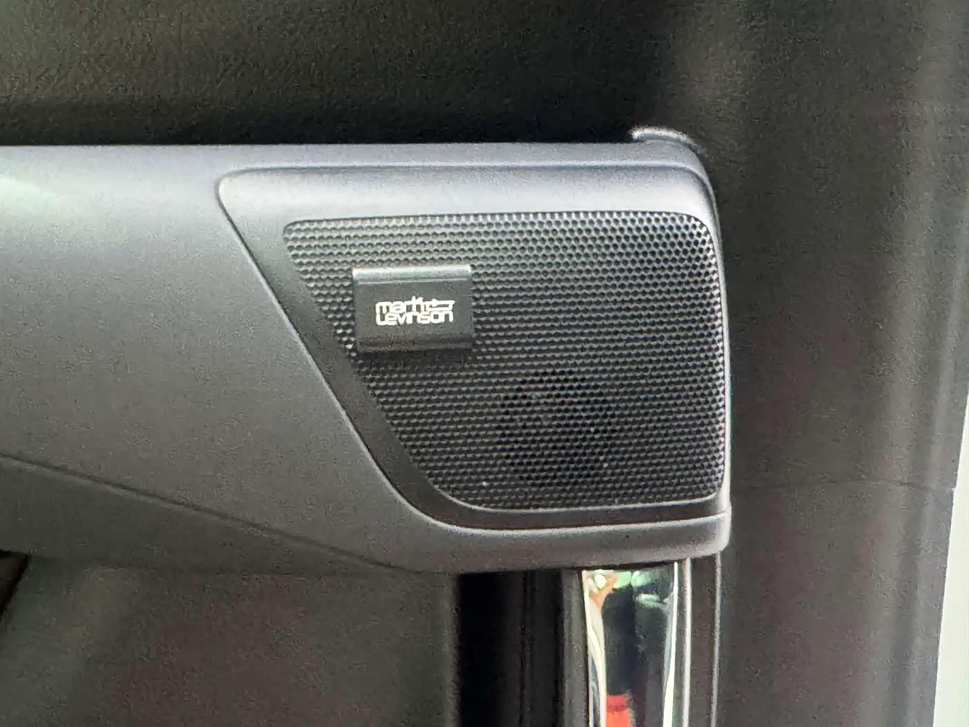 Lexus LM 2022 — Photo 11/20