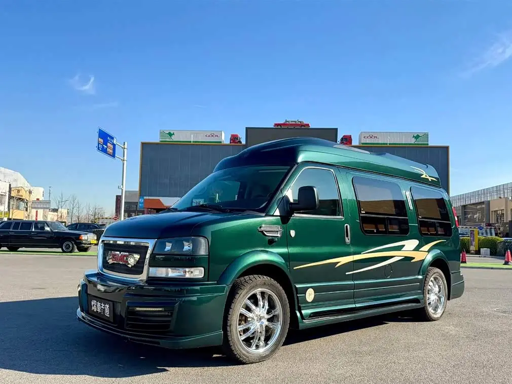 GMC Savana 2020 — Фото 1/20