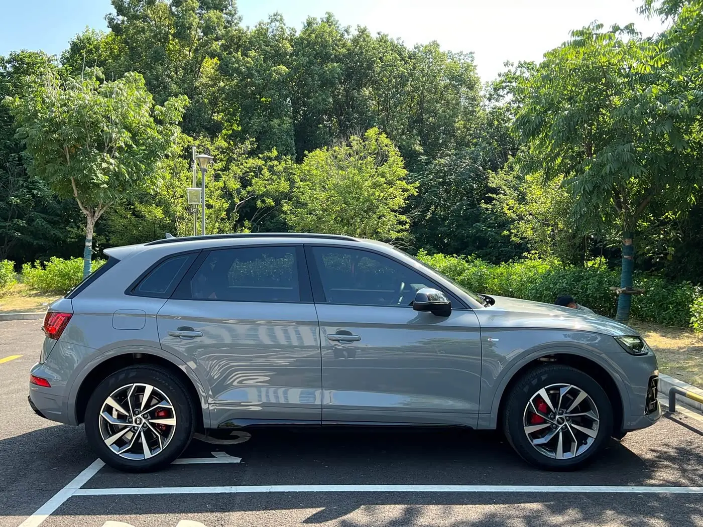 Audi Q5L 2025 — Şəkil 17/17