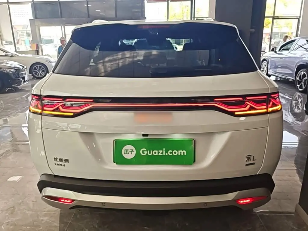 BYD Song L DM-i 2025 — Şəkil 6/20