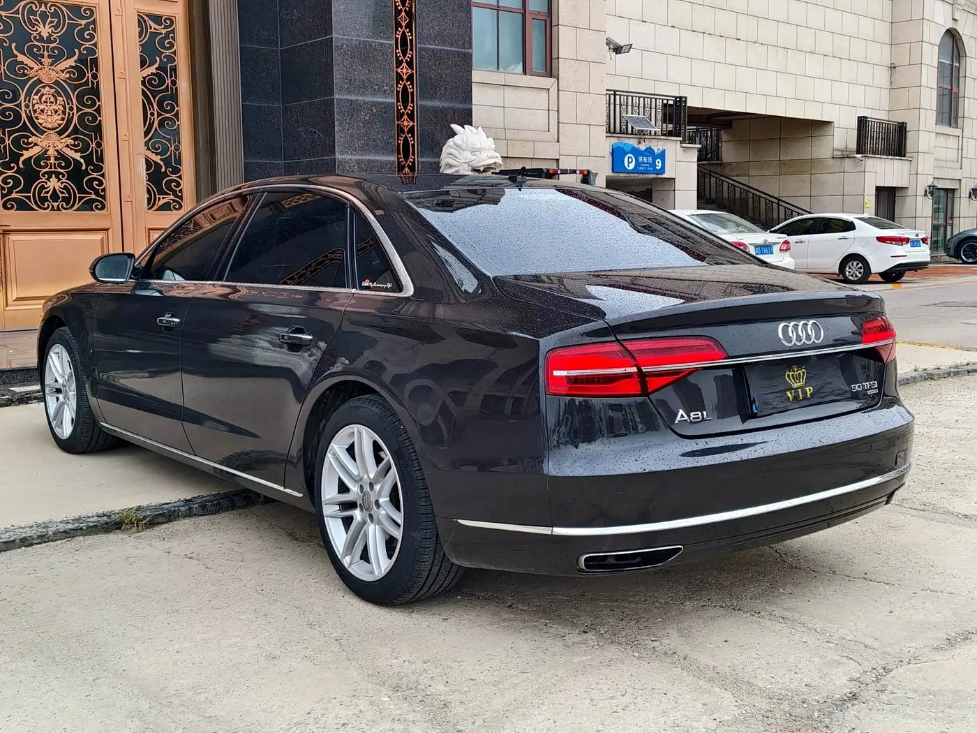 Audi A8 2017 — Фото 6/9