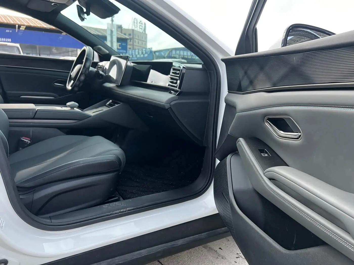 BYD Qin L 2025 — Şəkil 16/17