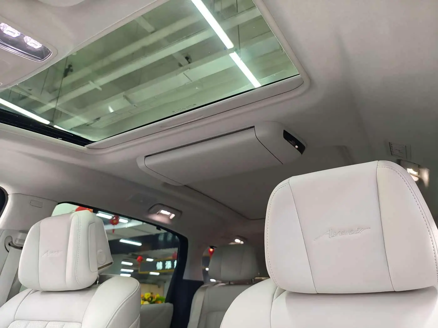 Buick GL8 2025 — Photo 17/19
