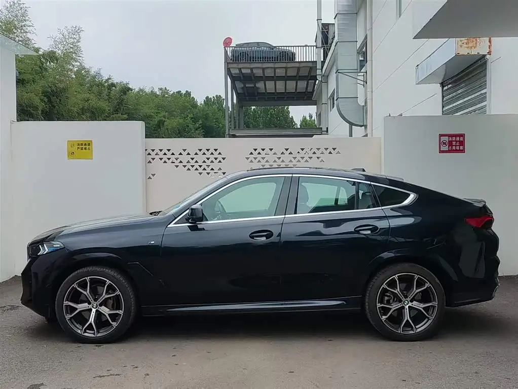 BMW X6 2025 — Photo 3/18