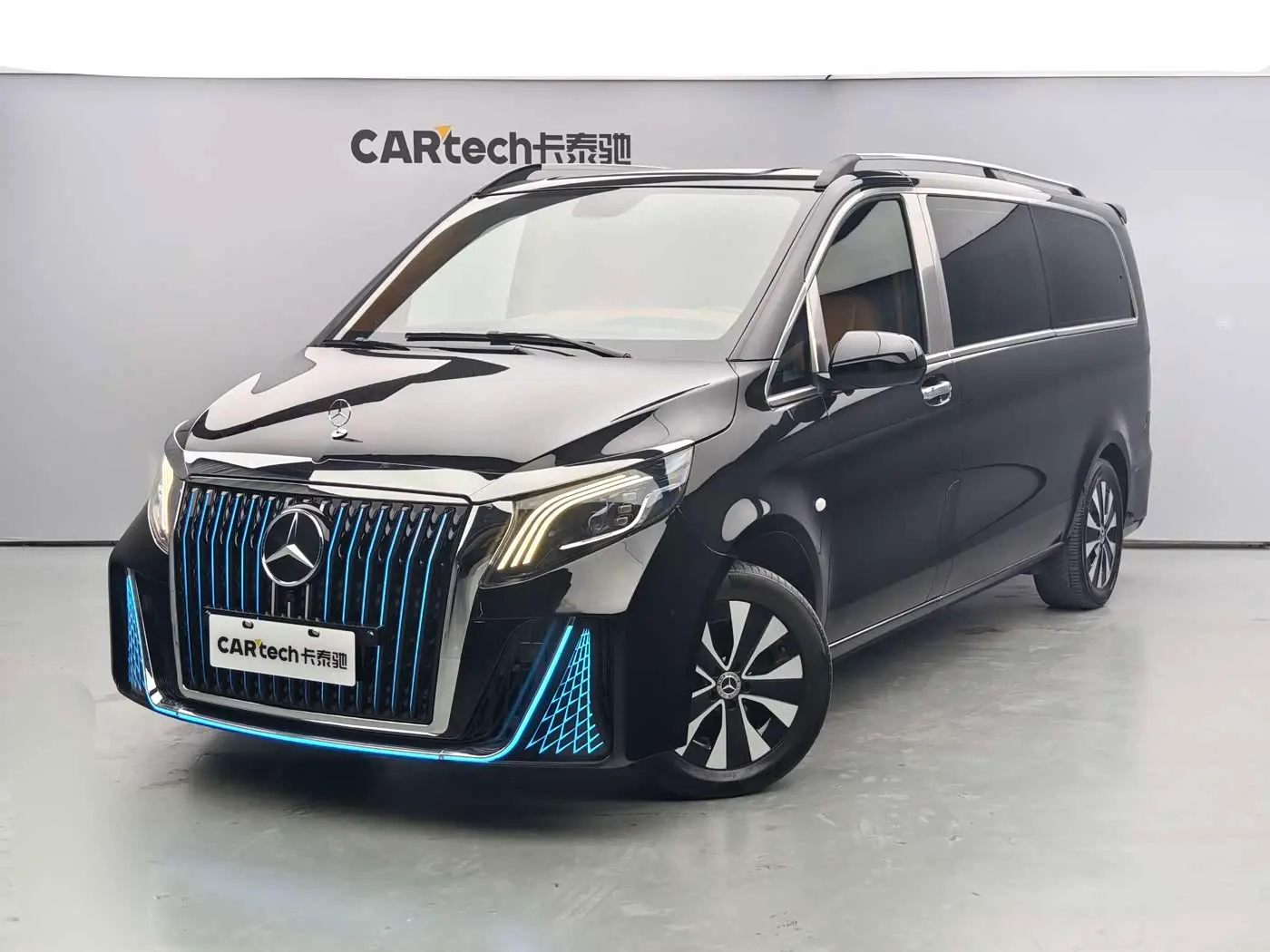 Mercedes-Benz Vito 2023 — Фото 1/18