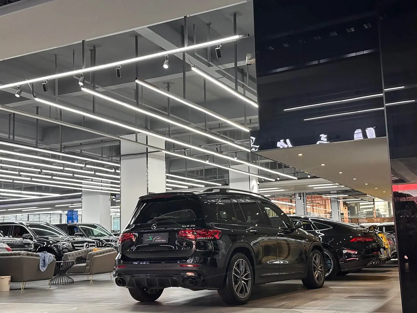 Mercedes-Benz GLB AMG 2023 — Photo 18/20
