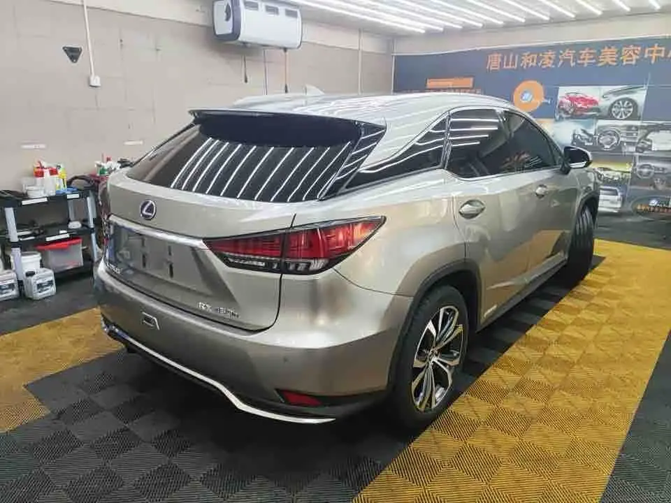 Lexus RX 2022 — Photo 4/5