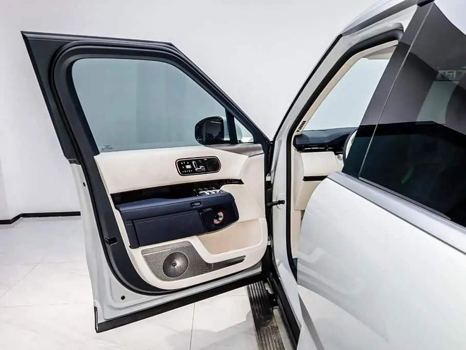 ZEEKR 9X 2026 — Photo 8/20