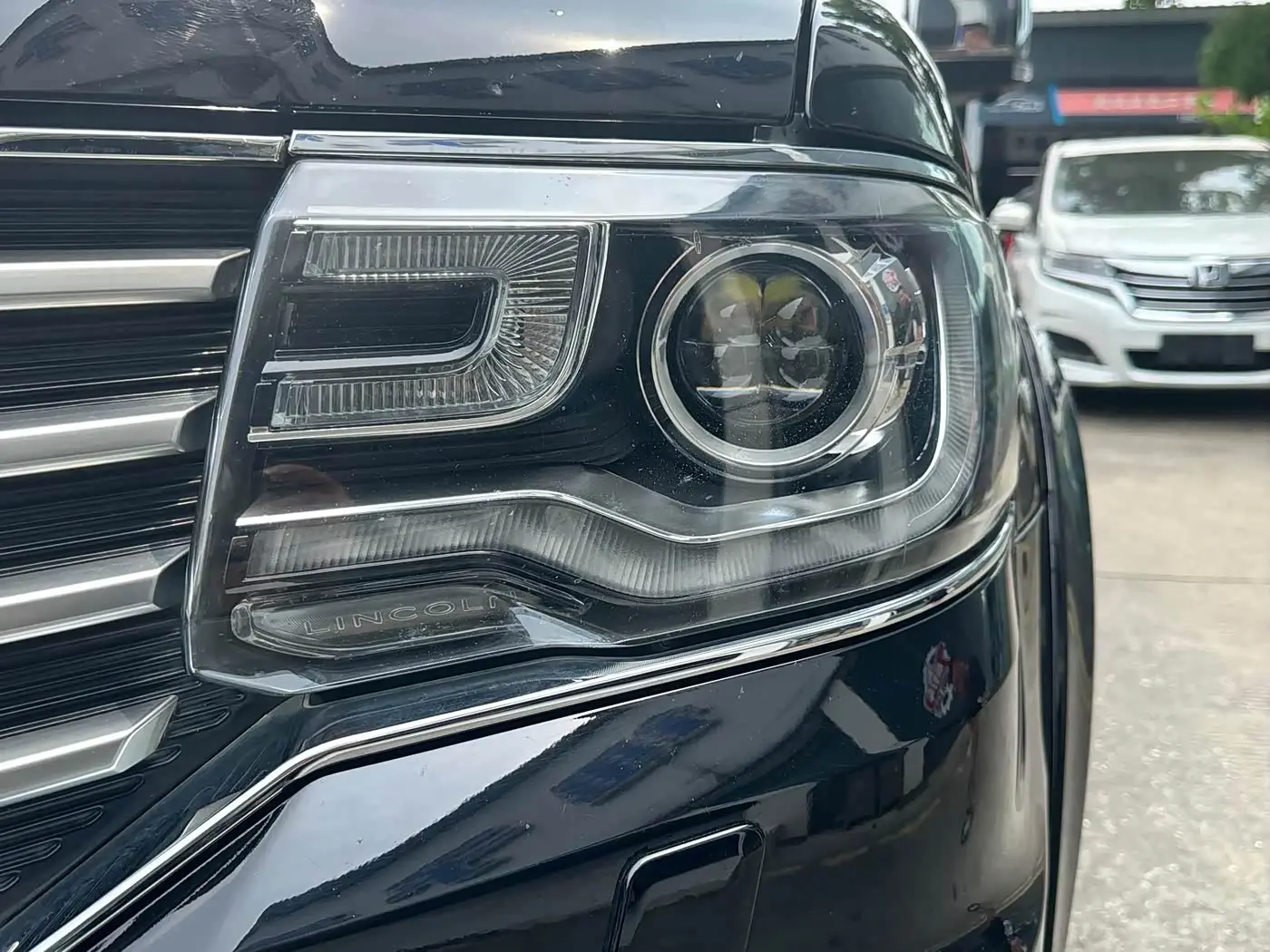 Lincoln Navigator 2017 — Фото 14/16