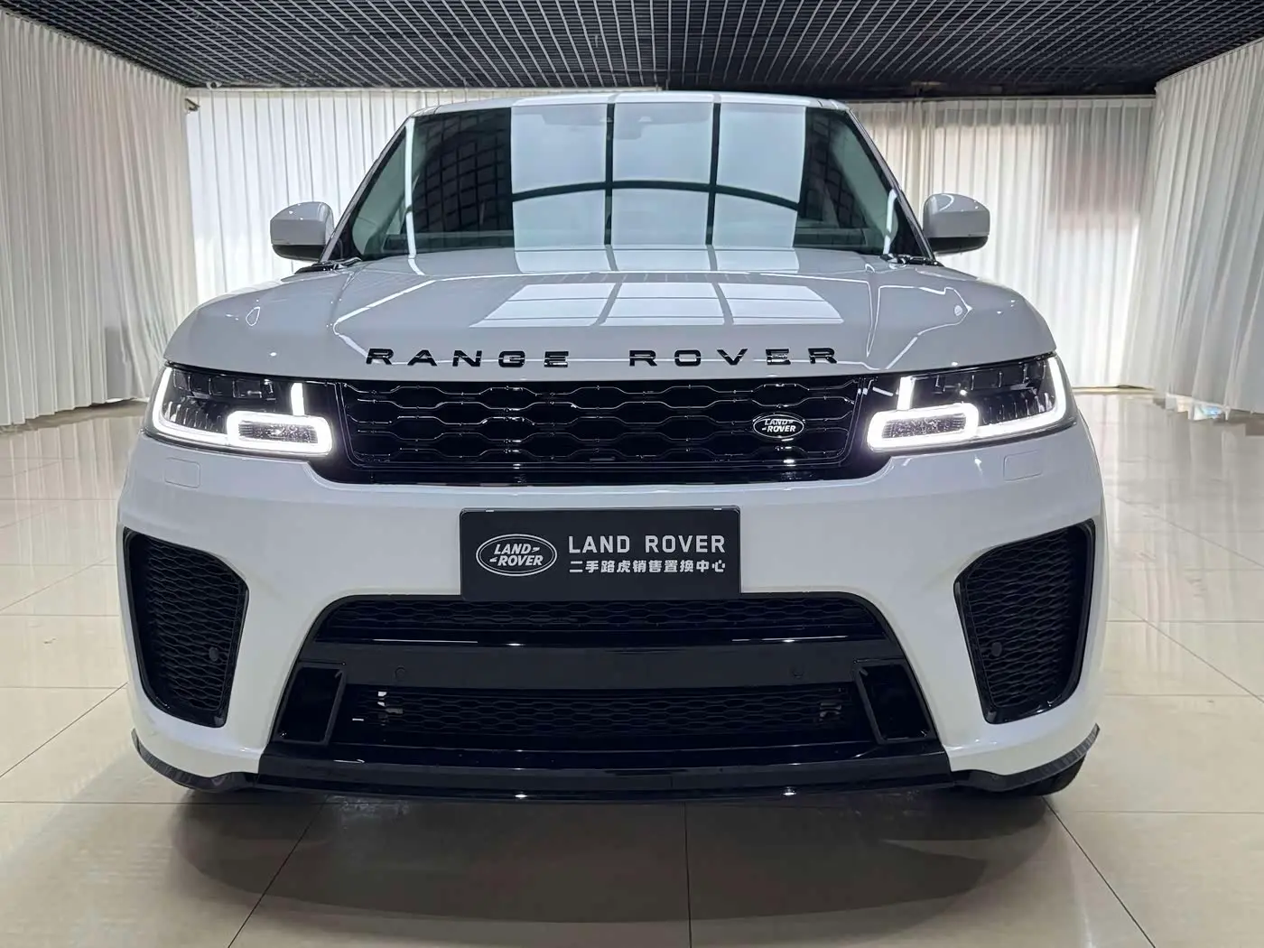 Land Rover Range Rover Sport 2017 — Photo 2/12