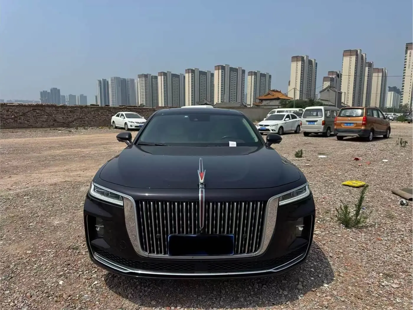 Hongqi H9 2022 — Şəkil 2/9