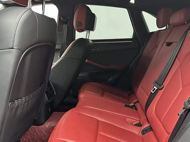 Porsche Macan 2022 — ფოტო 12/16