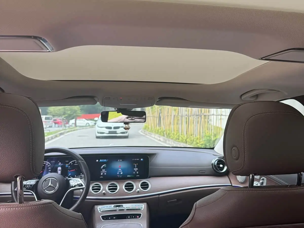 Mercedes-Benz E-Class 2023 — Şəkil 13/13