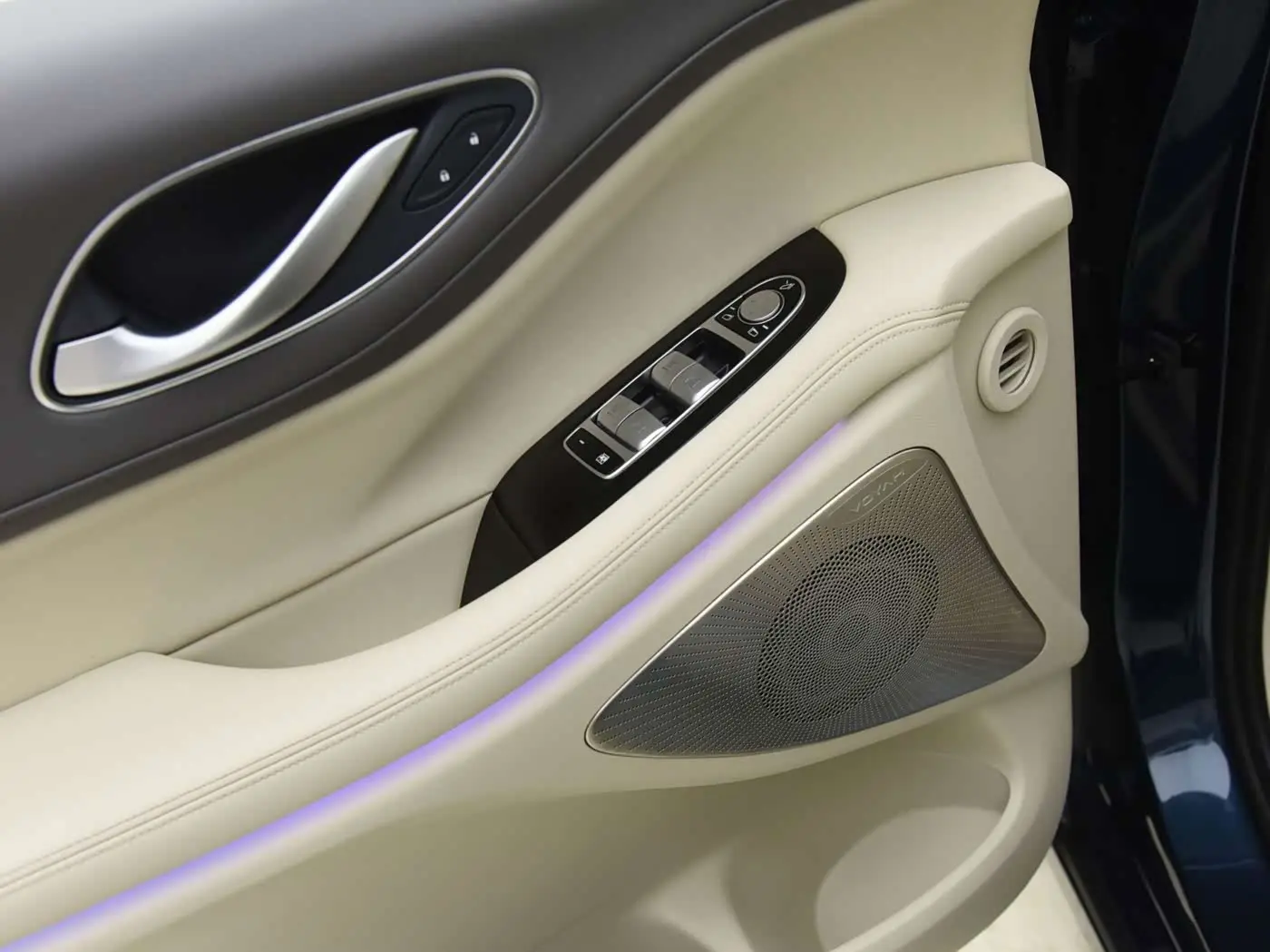 Voyah Auto Voyah Dreamer 2025 — Photo 12/20