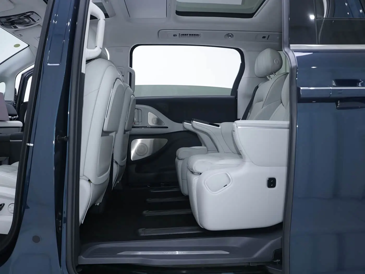 Voyah Auto Voyah Dreamer 2025 — Photo 6/20
