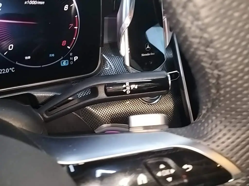 Mercedes-Benz C-Class 2024 — Photo 14/20