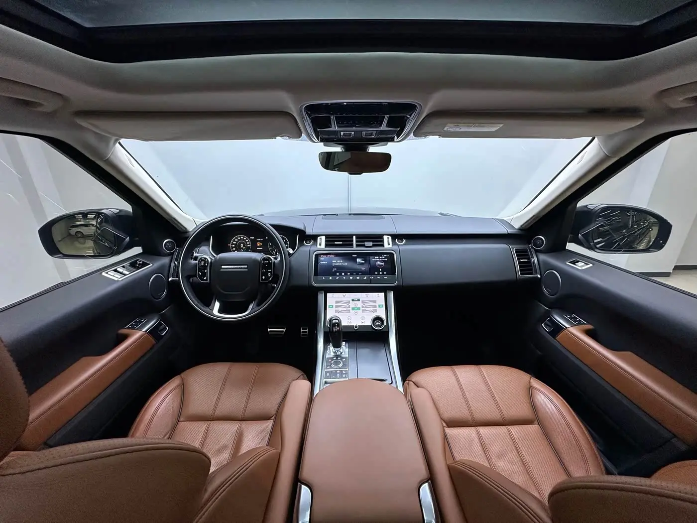 Land Rover Range Rover Sport 2017 — Photo 5/17