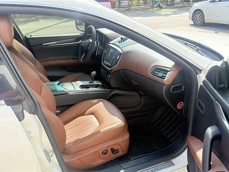 Maserati Ghibli 2016 — Photo 19/20
